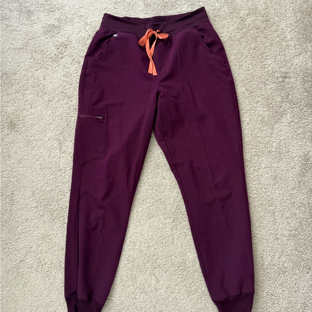 FIGS Deep Purple Zamora & Catarina scrubs set - Picture 5 of 7
